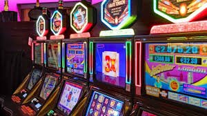 Layar fitur bonus Spadegaming menampilkan putaran gratis yang dipicu dengan animasi khusus dan multiplikator